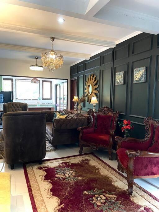 2 Floor With Natural Environment