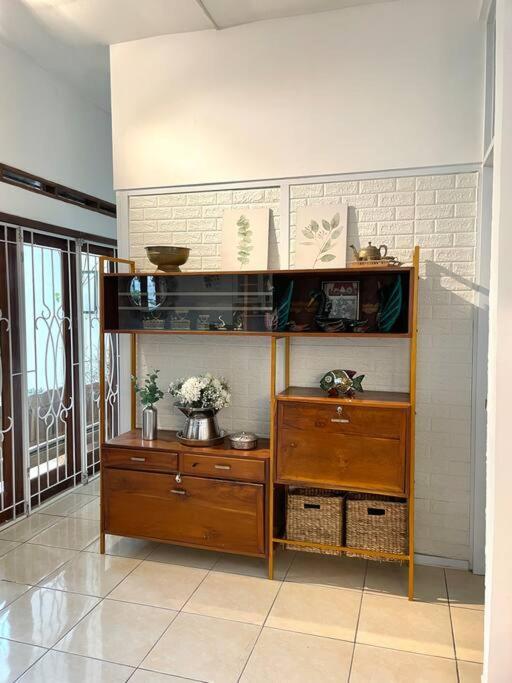 2 Floor With Natural Environment *